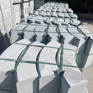 安阳 芝麻灰弧形路沿石