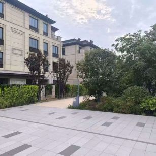 安阳 芝麻白与芝麻白搭配铺装，尺寸1200*600