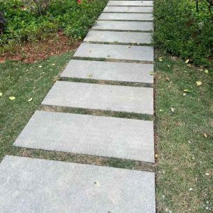 安阳 芝麻黑小区踏步、汀步石铺装效果