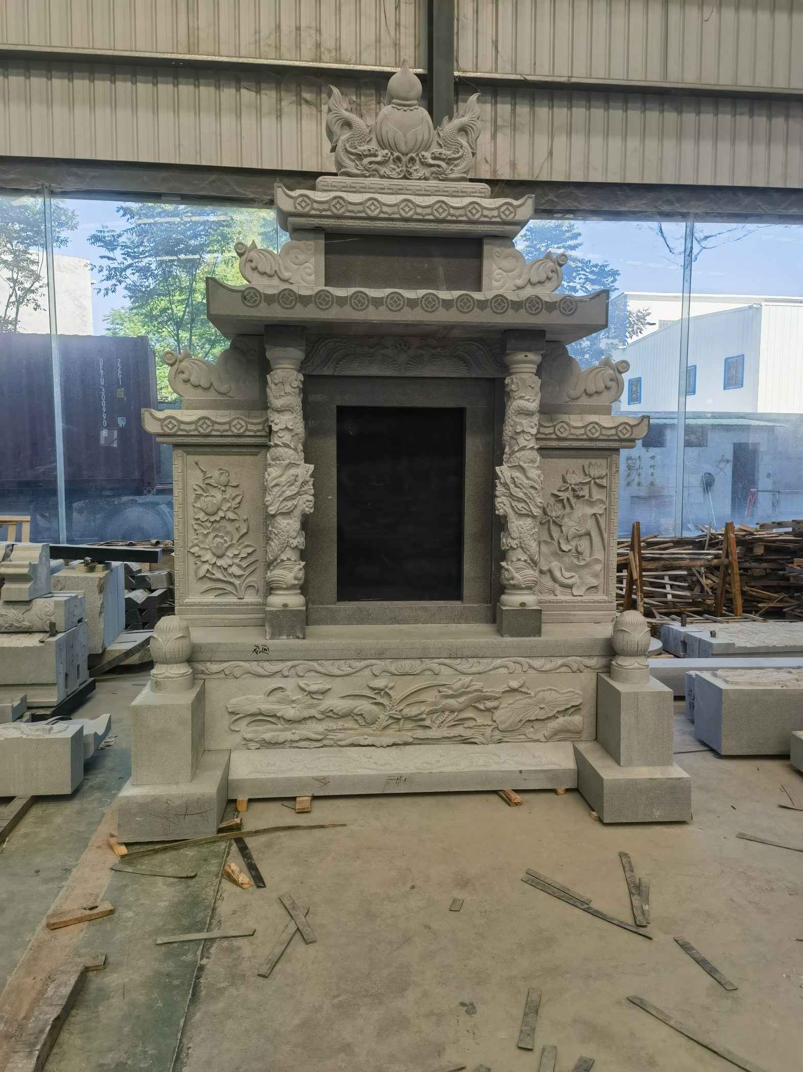 安阳 芝麻灰高档墓碑、土墓，一套也支持定做