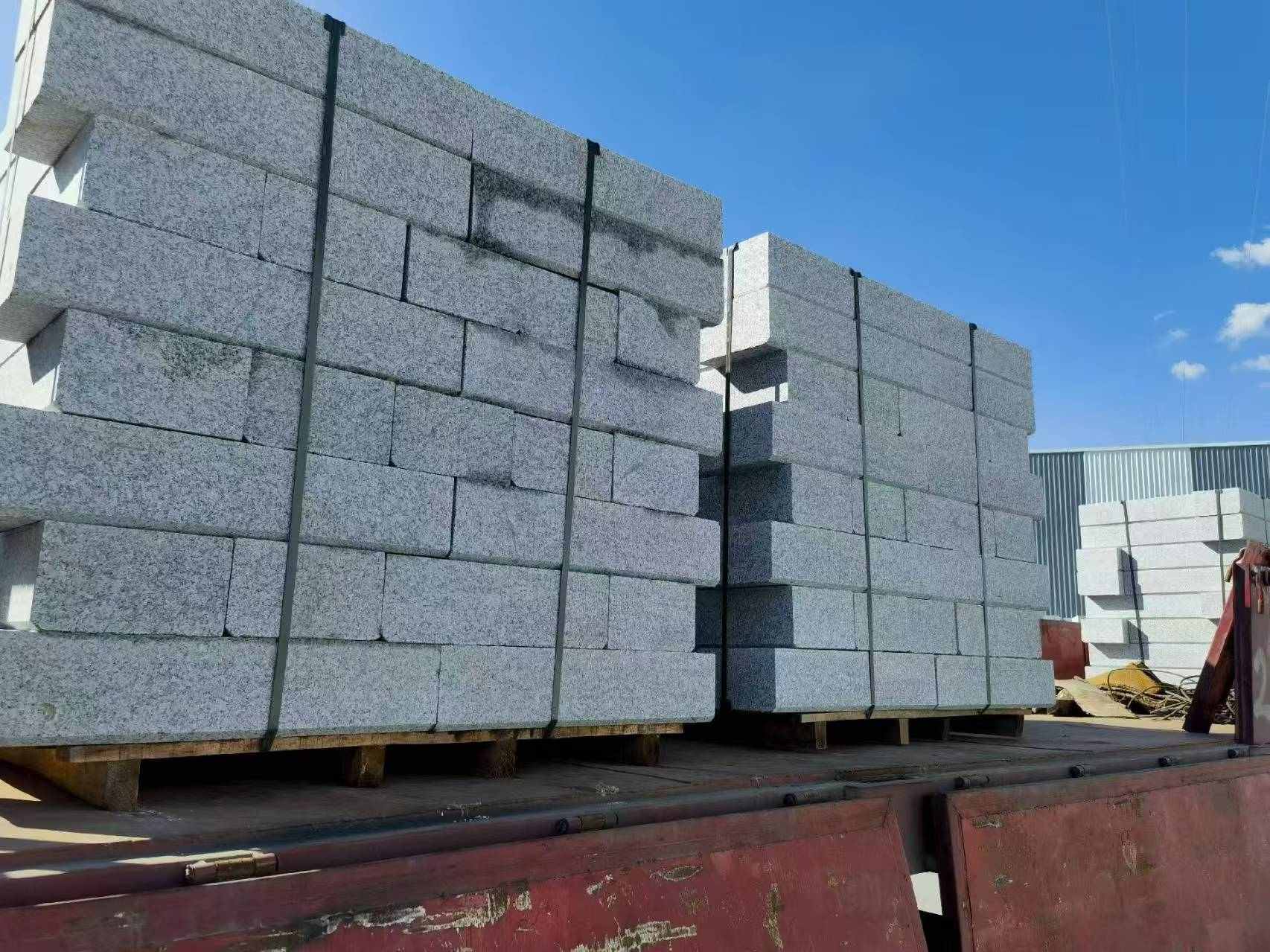 安阳 路沿石装车出货