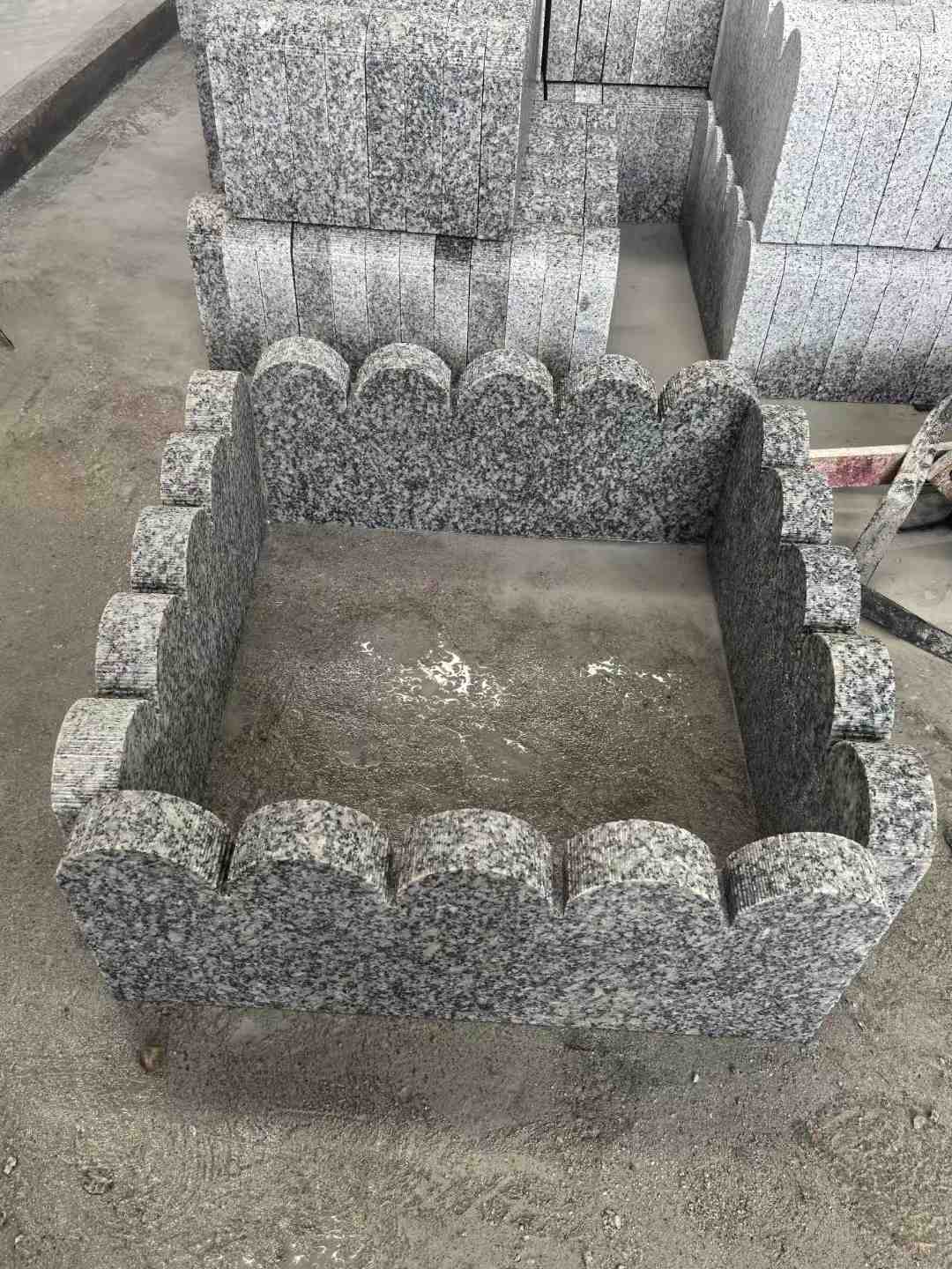 安阳 花边石、花坛围栏石、花池界石、菜园栅栏石、镶边石、波浪状界石介绍