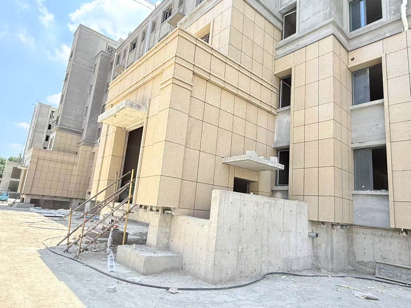 安阳 黄金麻干挂，工地实拍