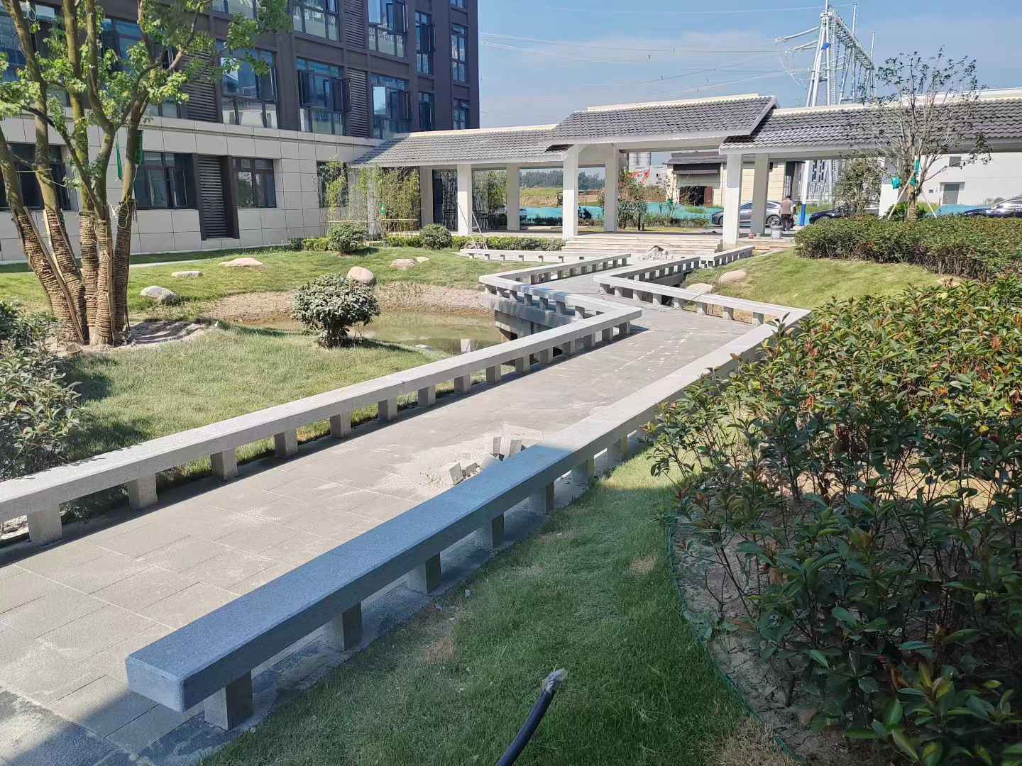 安阳 芝麻灰小区坐凳&栏杆安装效果