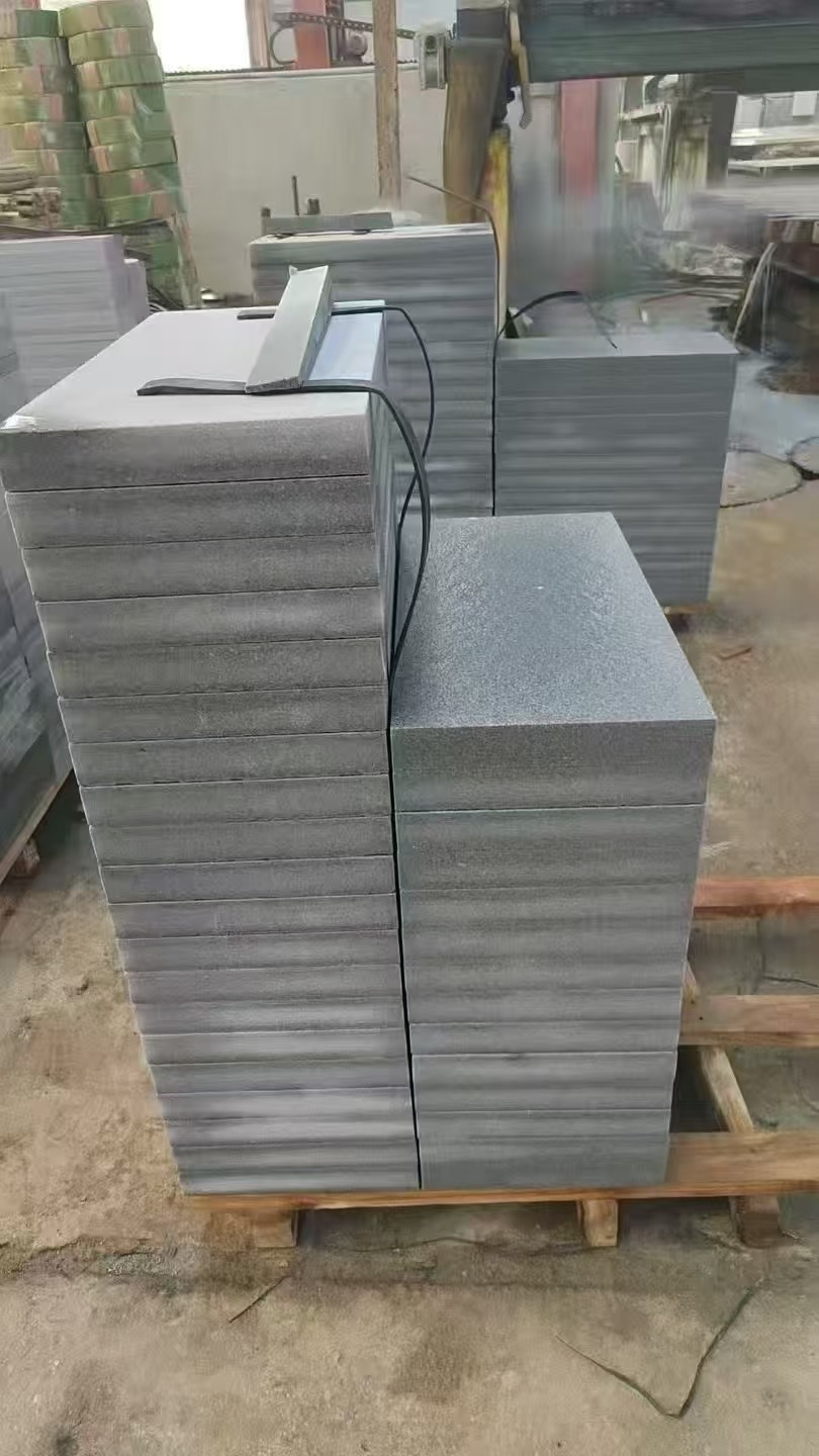 安阳 芝麻灰火烧面300*600*50地铺石材